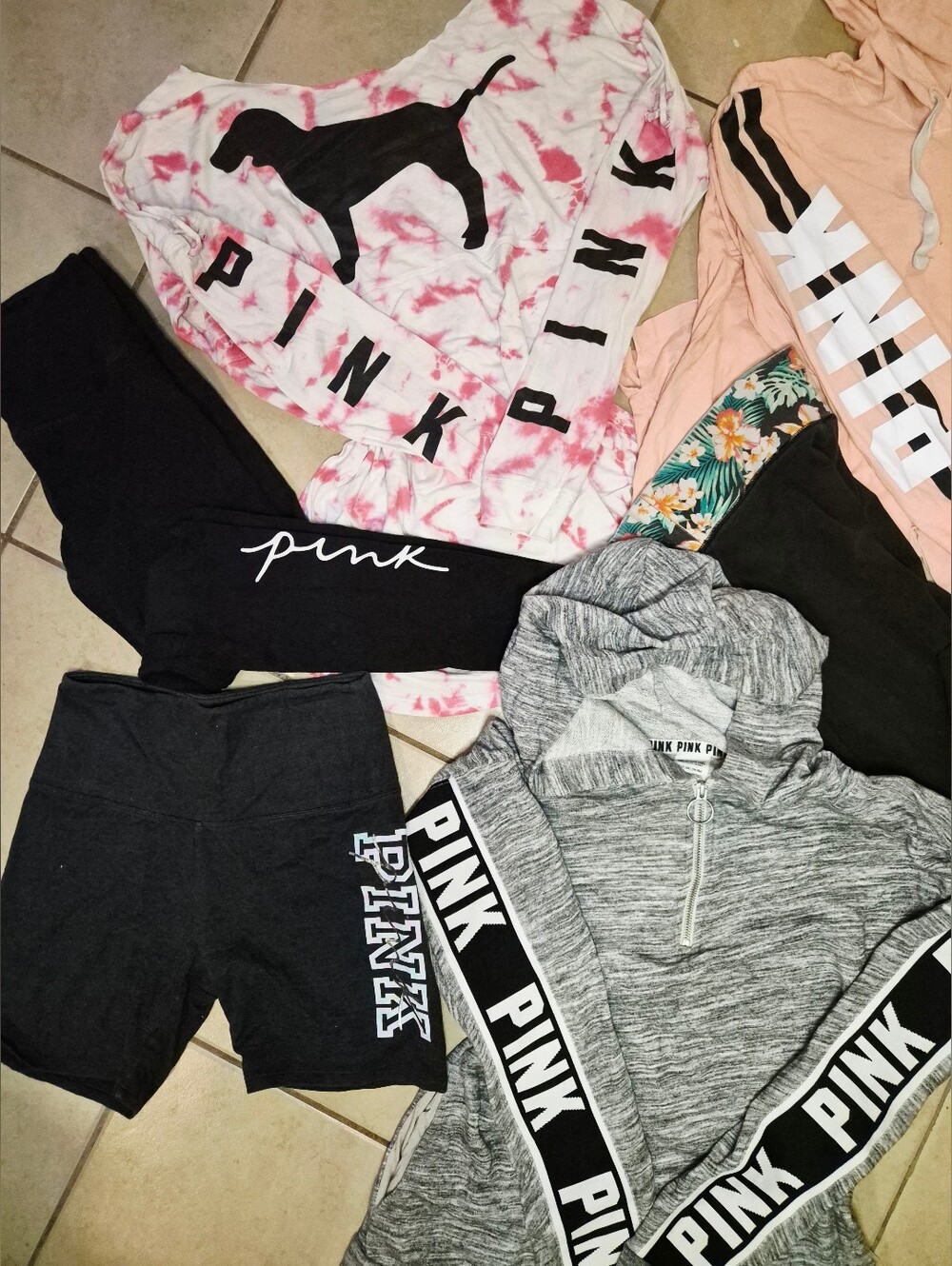 Pink Bundle Fair Conditions Size Small - Picture 2 of 3
